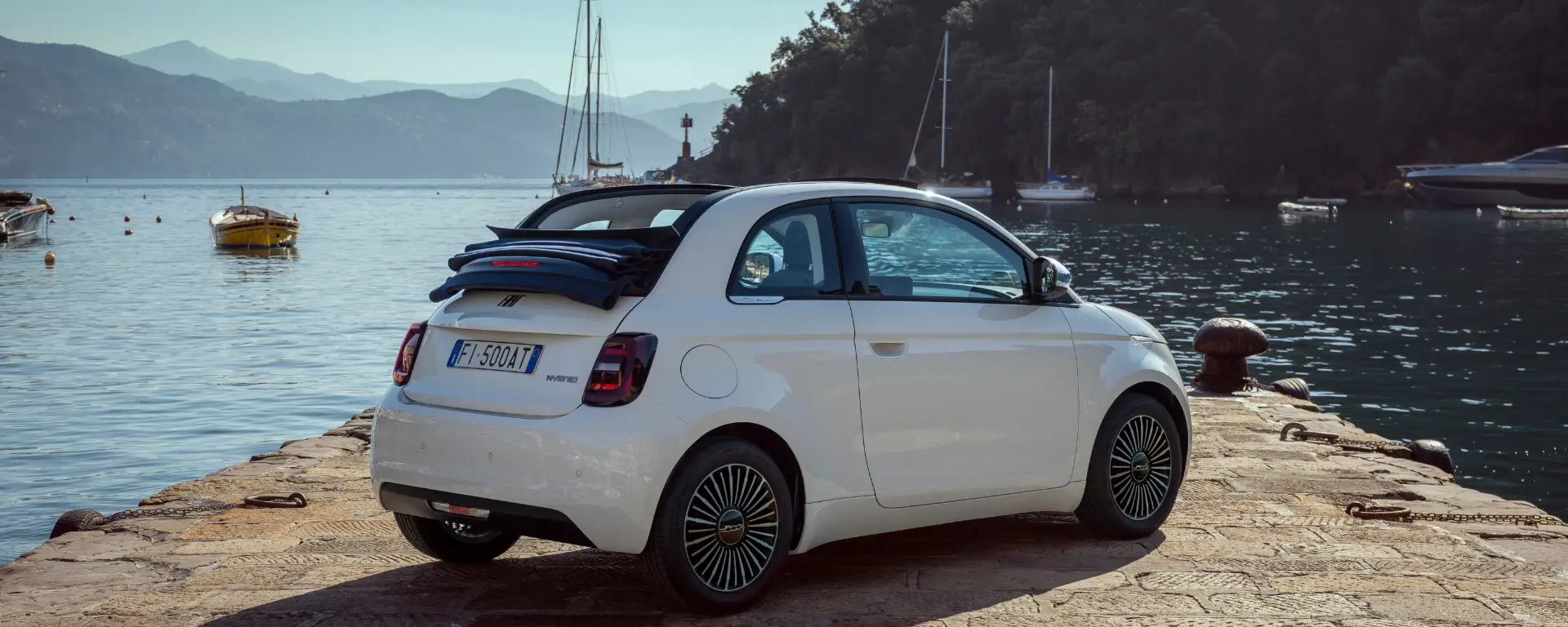 Immagine News Nuova Fiat 500 Hybrid Dolcevita: un omaggio contemporaneo all'icona dello stile italiano