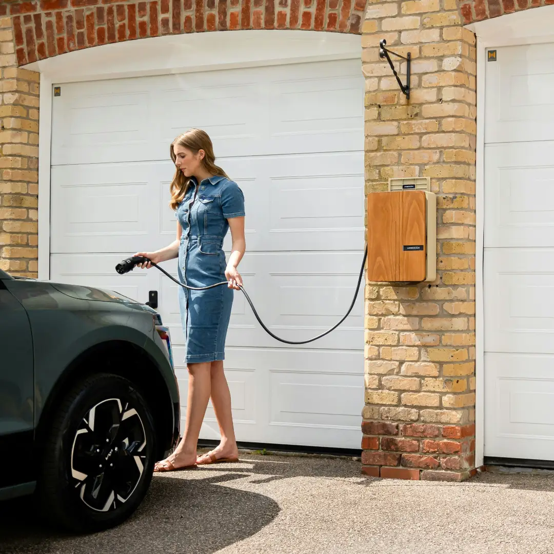 Immagine News Wallbox per le auto elettriche: tutto ciò che c'è da sapere sulle colonnine di ricarica domestiche
